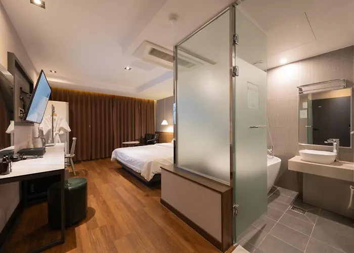 Nampo Button Hotel *